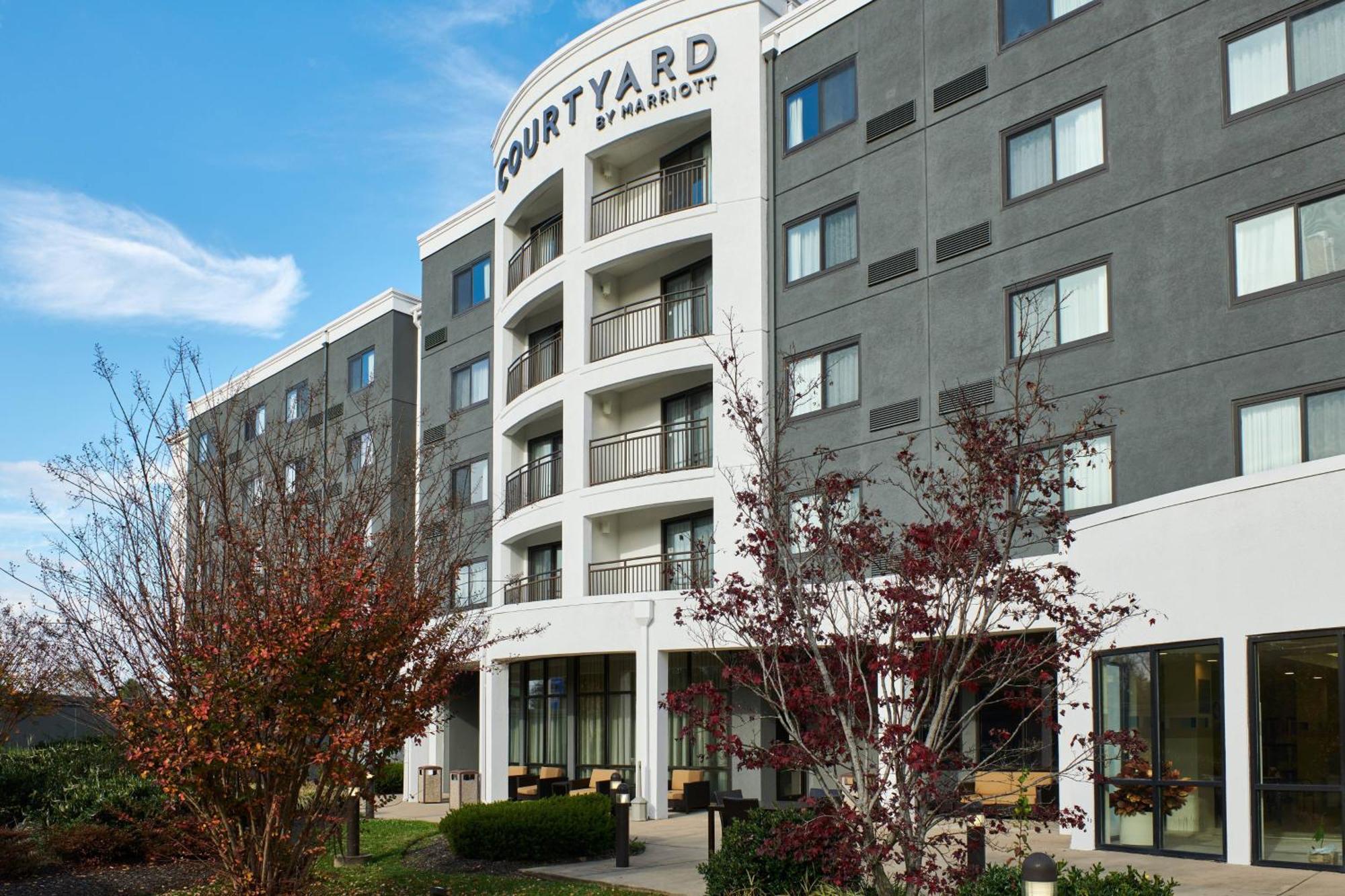 Courtyard Bristol Hotel Екстериор снимка